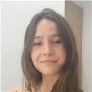 Estudiante universitaria responsable y trabajadora con experiencia en la enseñanza